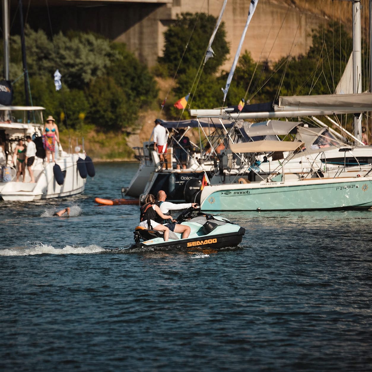 Flotila SeaSunSet la apus